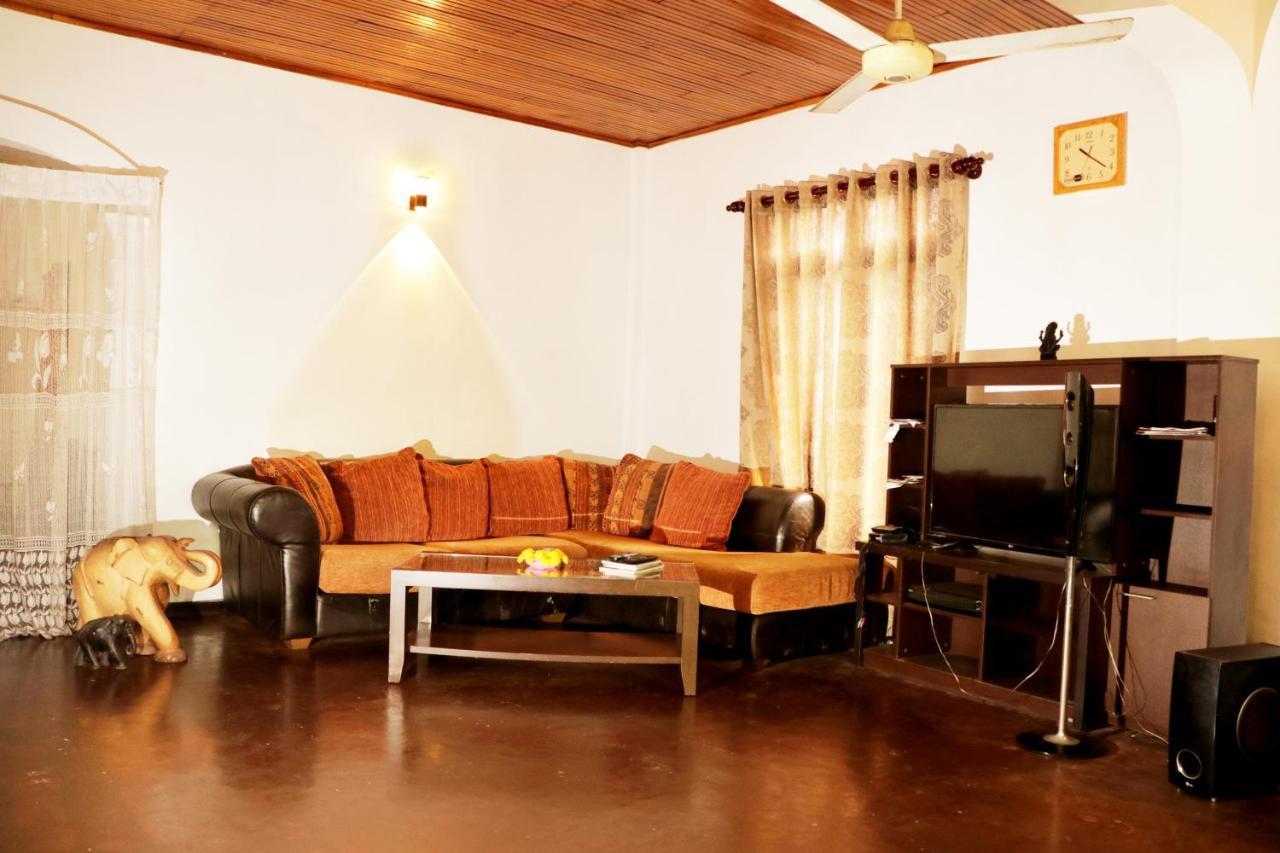 Ariyadasa Guest House Galle Buitenkant foto